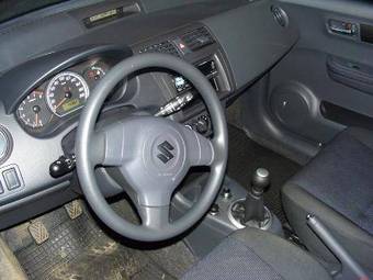 2007 Suzuki Swift Photos