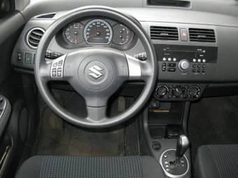 2007 Suzuki Swift Photos