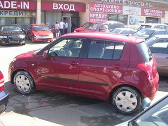 2008 Suzuki Swift Photos