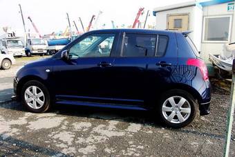 2009 Suzuki Swift Photos