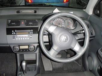 2009 Suzuki Swift Photos