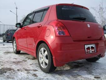 2009 Suzuki Swift Photos