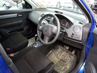 2009 Suzuki Swift Photos