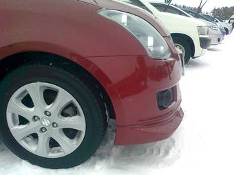 2010 Suzuki Swift Wallpapers