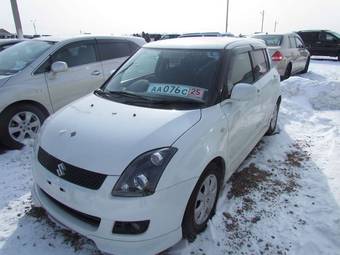 2010 Suzuki Swift Pictures