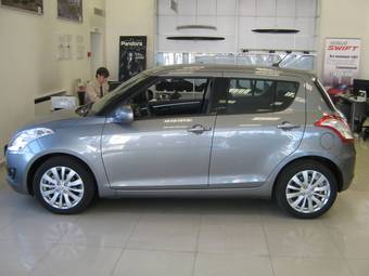 2011 Suzuki Swift Pics