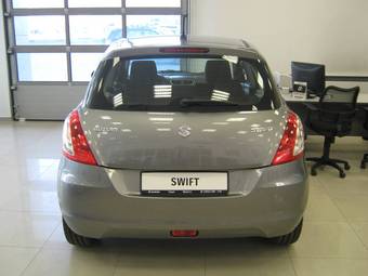 2011 Suzuki Swift Pictures