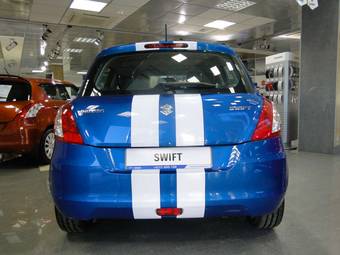 2011 Suzuki Swift Pictures