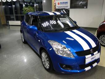 2011 Suzuki Swift Photos