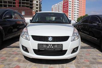 2011 Suzuki Swift Photos