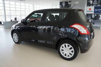 2011 Suzuki Swift Pictures