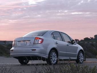 2008 Suzuki SX4 Sedan Pictures