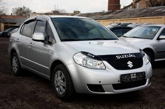 2010 Suzuki SX4 Sedan Photos