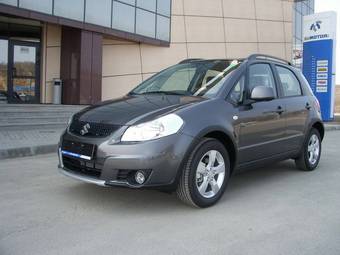 2010 Suzuki SX4 SUV Photos