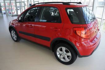 2011 Suzuki SX4 SUV Pictures