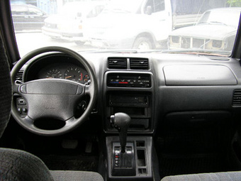 1996 Suzuki Vitara Pictures