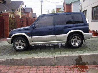 1997 Suzuki Vitara Pictures