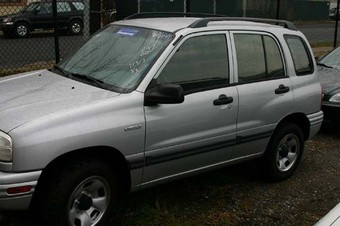 2000 Suzuki Vitara Pictures