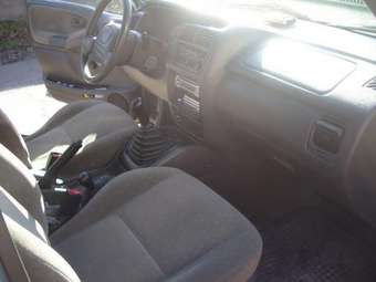 2000 Suzuki Vitara Images