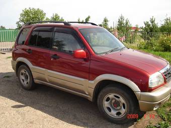 2000 Suzuki Vitara Photos