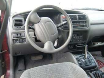 2002 Suzuki Vitara Photos