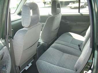 2003 Suzuki Vitara Photos
