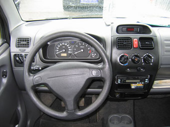 2001 Suzuki Wagon R Photos
