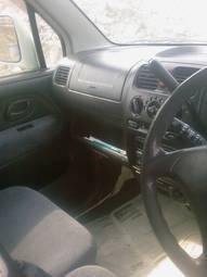 2001 Suzuki Wagon R Photos