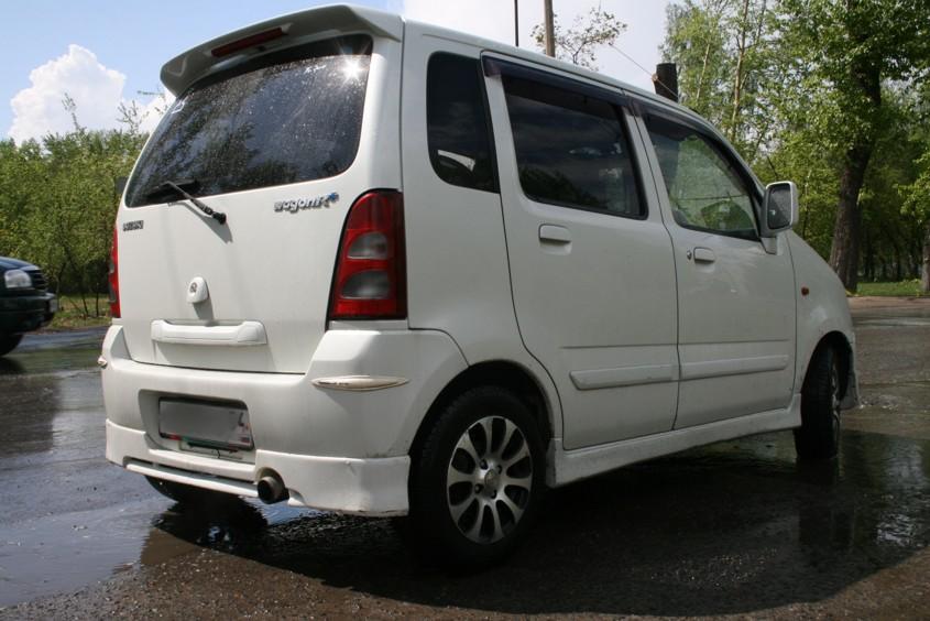 2000 Suzuki Wagon R PLUS specs, Engine size 1000cm3, Fuel