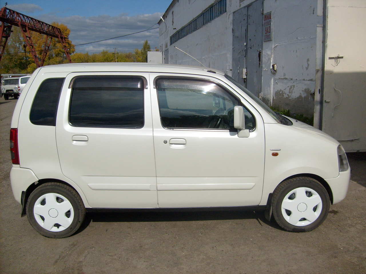 2001 Suzuki Wagon R PLUS specs, Engine size 1000cm3, Fuel