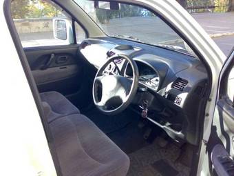 2002 Suzuki Wagon R Solio Pictures