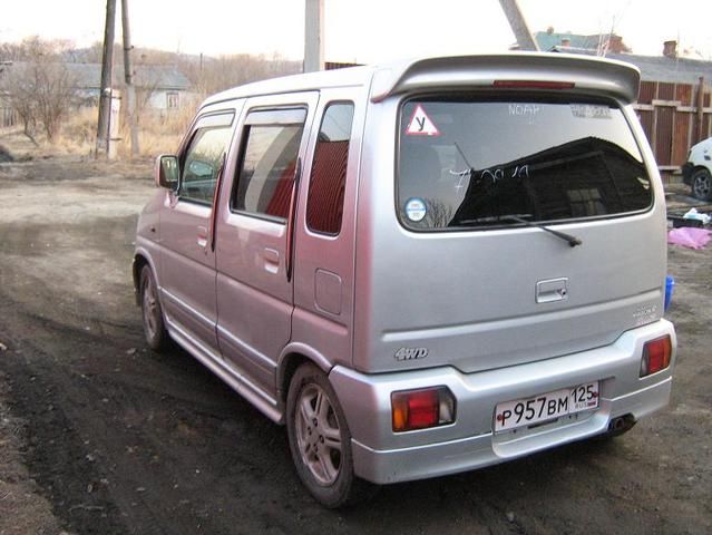 1998 Suzuki Wagon R WIDE specs mpg, towing capacity, size