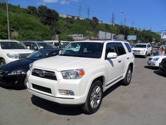 2010 Toyota 4Runner Pictures