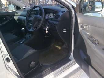2001 Toyota Allex Images