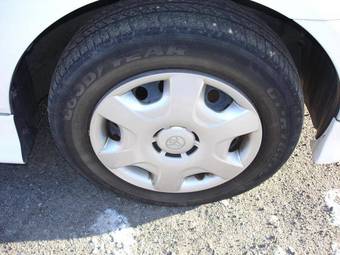 2002 Toyota Allex Pictures