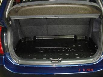 2002 Toyota Allex Photos