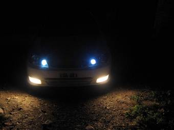 2002 Toyota Allex Photos