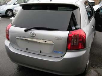 2004 Toyota Allex Pictures