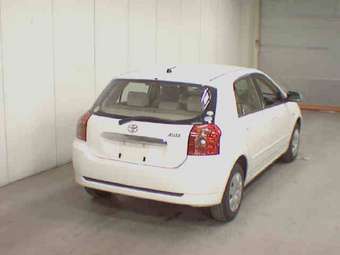 2004 Toyota Allex Pictures