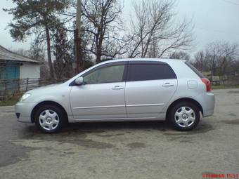 2004 Toyota Allex Pictures