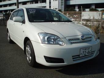 2004 Toyota Allex Photos