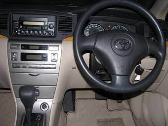 2004 Toyota Allex Pictures