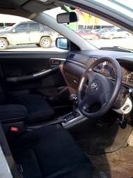 2004 Toyota Allex Pictures