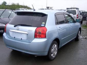 2004 Toyota Allex Pictures