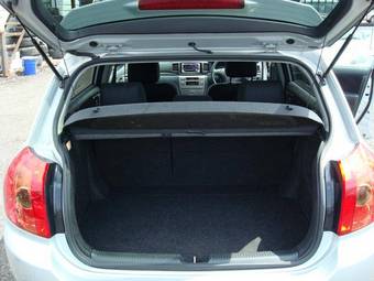 2004 Toyota Allex Pictures