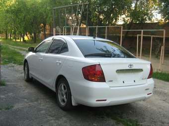 2002 Toyota Allion Photos