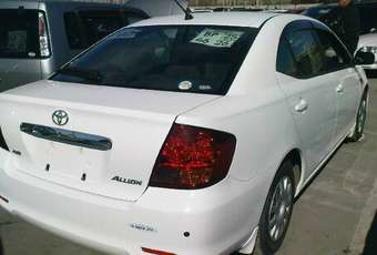 2002 Toyota Allion Photos