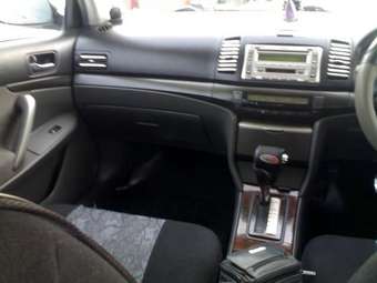 2002 Toyota Allion Photos