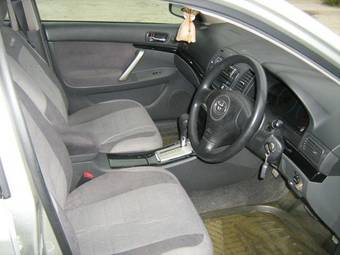 2002 Toyota Allion Photos