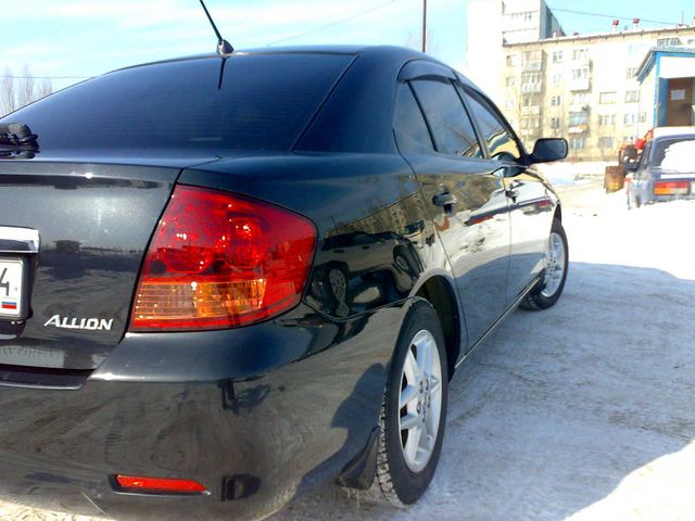 2003 Toyota Allion